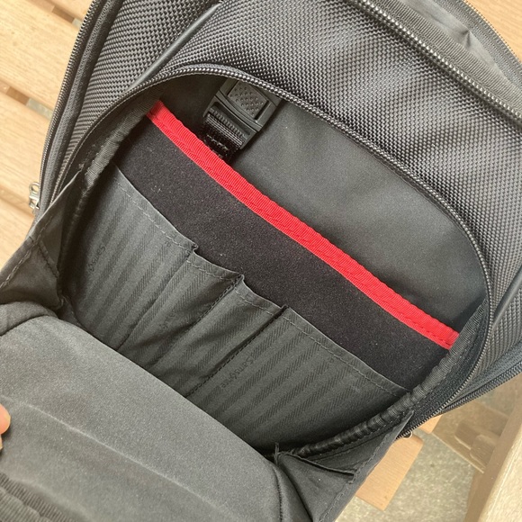 Samsonite Crossbody - Picture 3 of 5